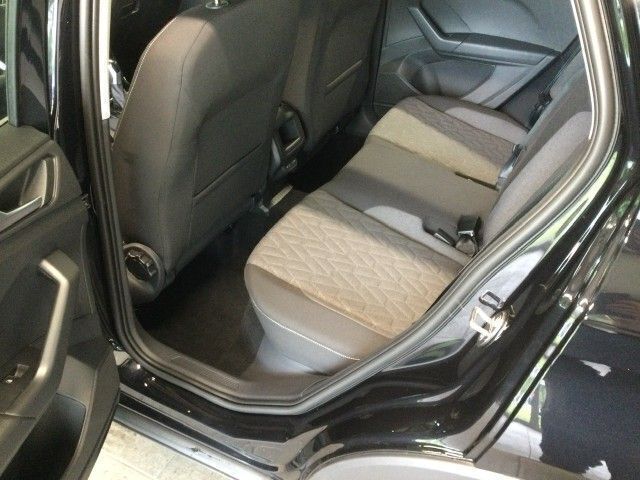 Gebraucht VW T-Cross Life 116 PS (85 kW) 2024 Deep black perleffekt (schwarz) SUV