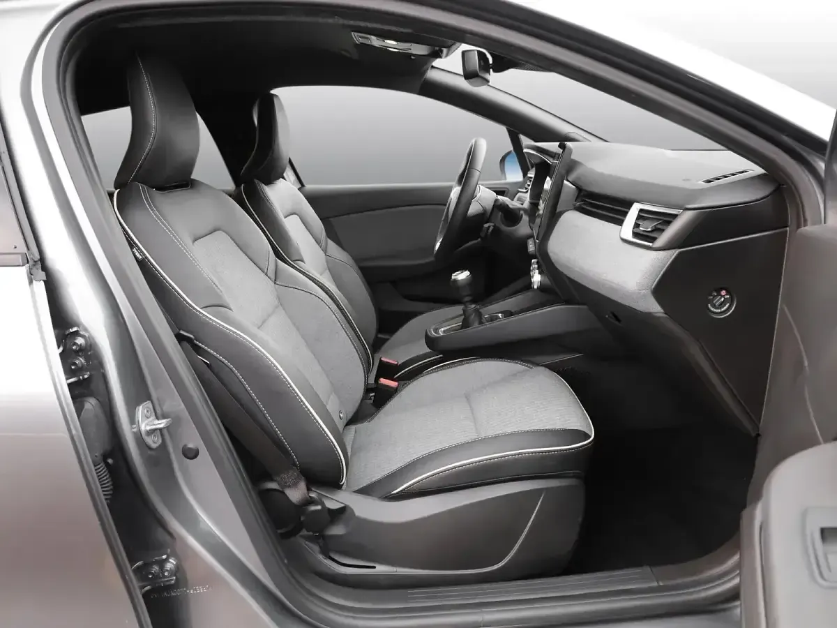 Gebraucht Renault Clio Techno 91 PS (66 kW) 2025 Grau Kleinwagen
