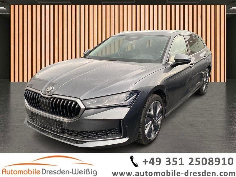 Gebraucht Skoda Superb Selection 193 PS (141 kW) 2024 Graphite grau Kombi