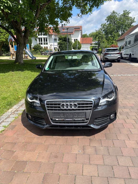 Schwarz Gebraucht 2010 Audi A4 Ambition Limousine | 9.999 € (Fairer Preis) - Bild 1/4