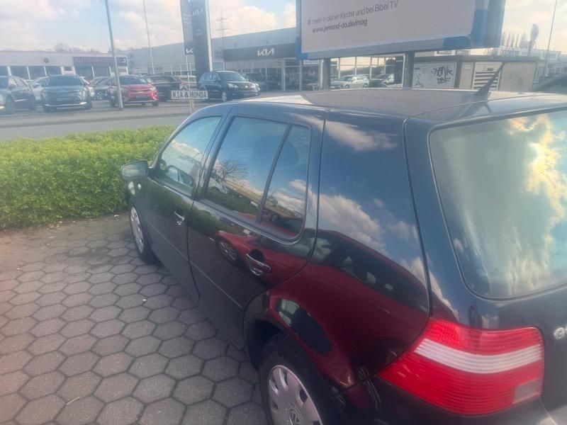 Gebraucht VW Golf IV 75 PS (55 kW) 2003 Schwarz Kleinwagen