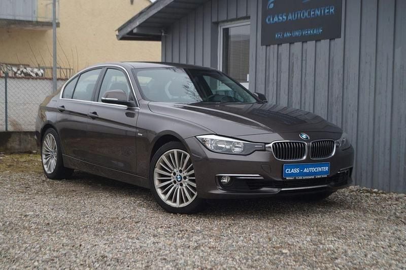 Braun Gebraucht 2012 BMW 328 Luxury Line Limousine | 12.200 € (Fairer Preis) - Bild 1/4