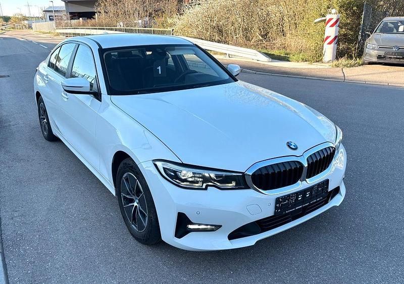 Gebraucht BMW 320 Advantage 190 PS (139 kW) 2019 Weiß Limousine