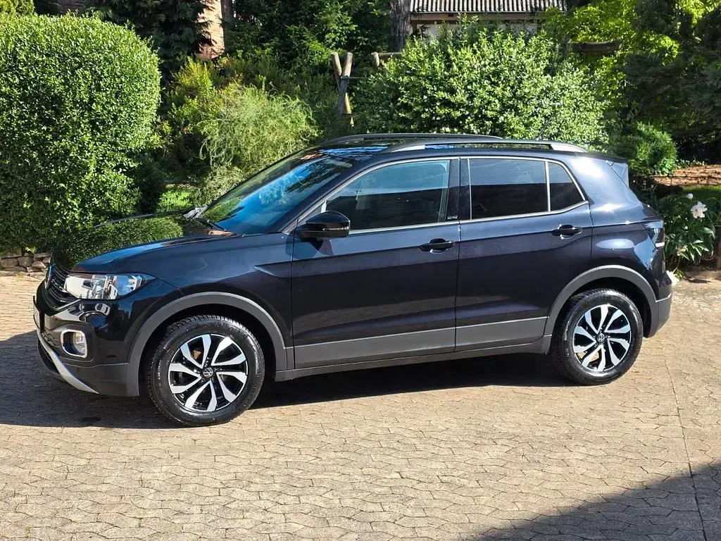Gebraucht VW T-Cross Active 110 PS (80 kW) 2021 Deep black perleffekt SUV