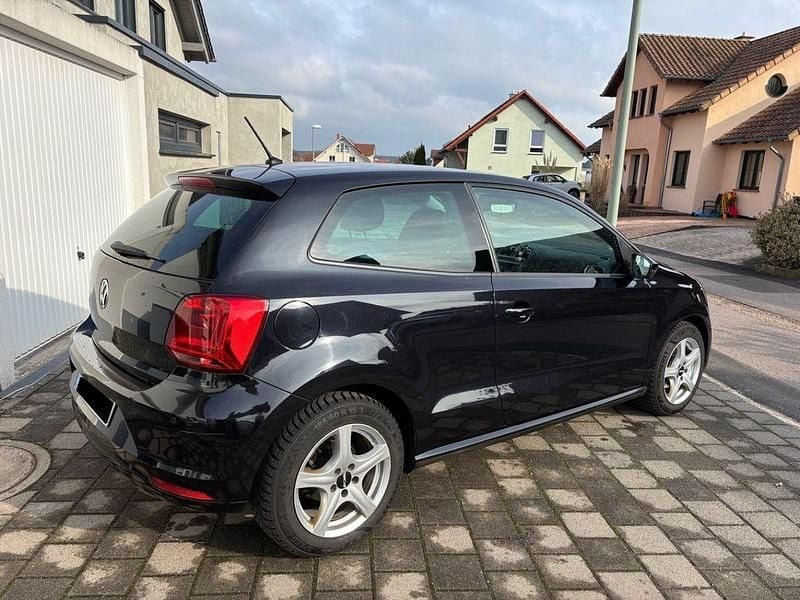 Gebraucht VW Polo Highline 90 PS (66 kW) 2015 Schwarz Kleinwagen