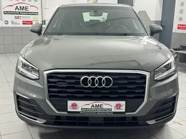 Gebraucht Audi Q2 Ambiente 190 PS (139 kW) 2019 Grau SUV