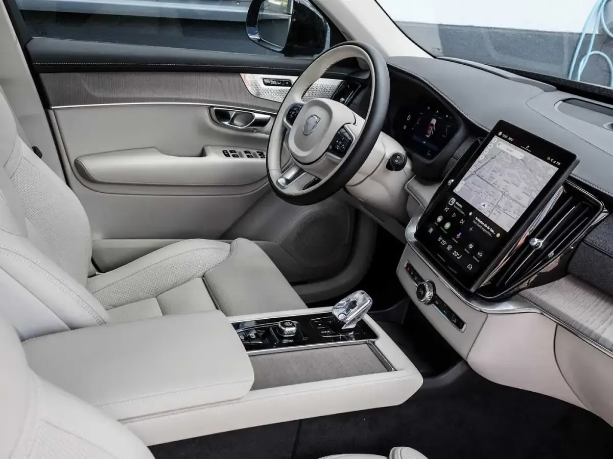 Gebraucht Volvo XC90 Plus 455 PS (334 kW) 2025 Onyx black / metallic SUV