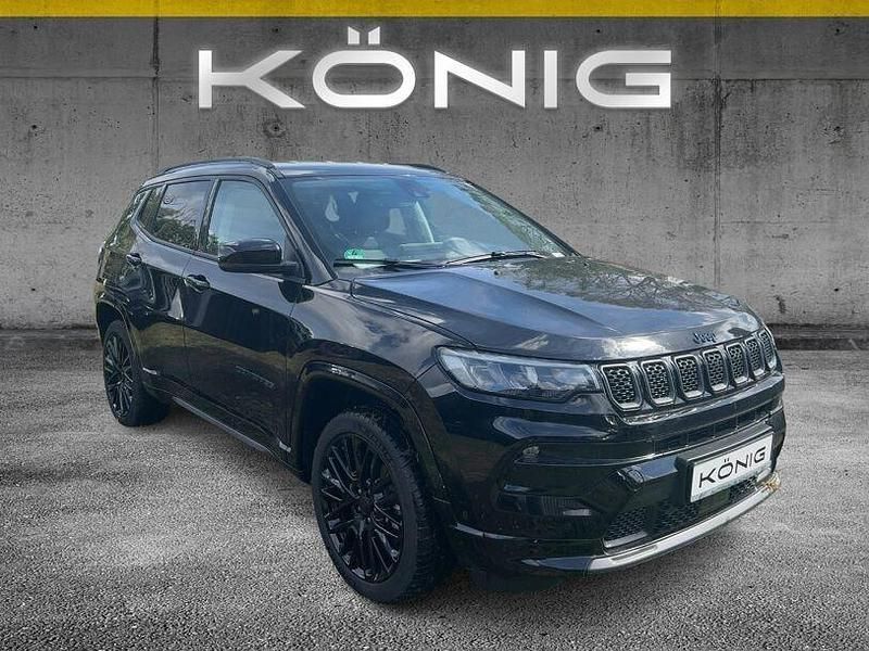 Usado Jeep Compass 239 HP (175 kW) 2022 Preto SUV