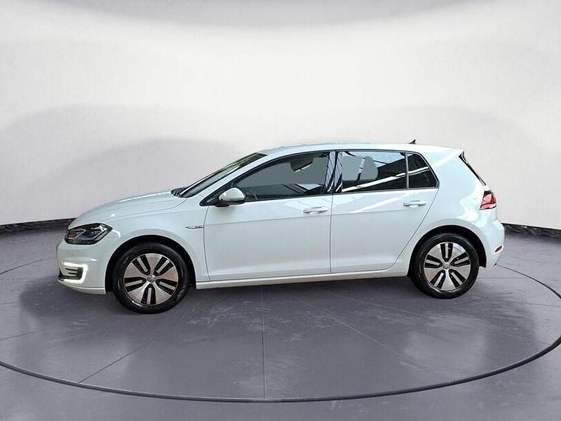 Gebraucht VW e-Golf 100 kW (136 PS) 2019 Weiss Kleinwagen