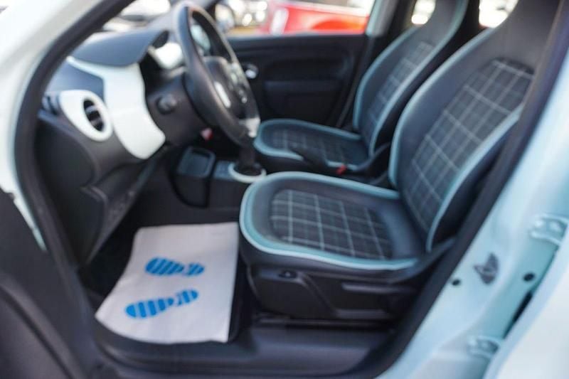 Second-hand Renault Twingo 71 CP (52 kW) 2018 Verde Hatchback