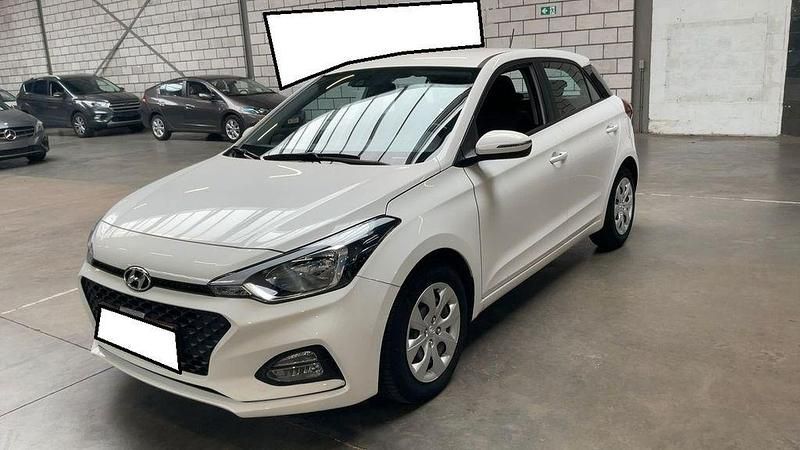 Weiß Gebraucht 2019 Hyundai i20 Active Limousine | 14.990 € (Fairer Preis) - Bild 1/4