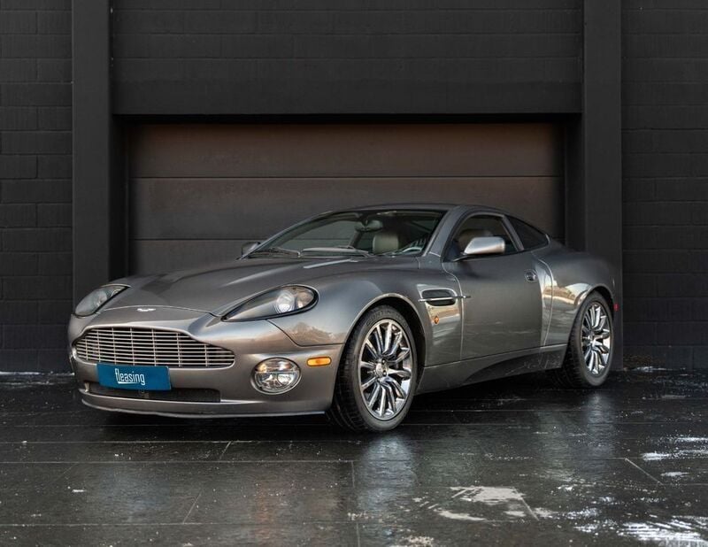 Gebraucht Aston Martin Vanquish 457 PS (336 kW) 2003 Silber Coupé
