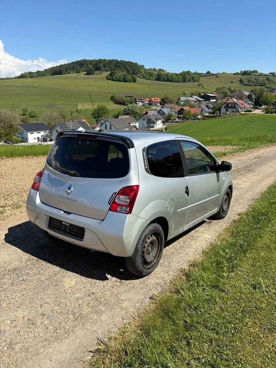 Gebraucht Renault Twingo Authentique 75 PS (55 kW) 2010 Grau Kleinwagen