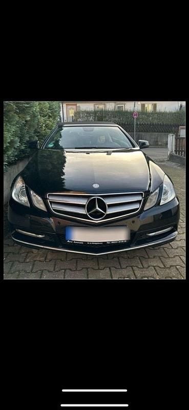Gebraucht Mercedes E220 Avantgarde 170 PS (125 kW) 2012 Schwarz Cabrio
