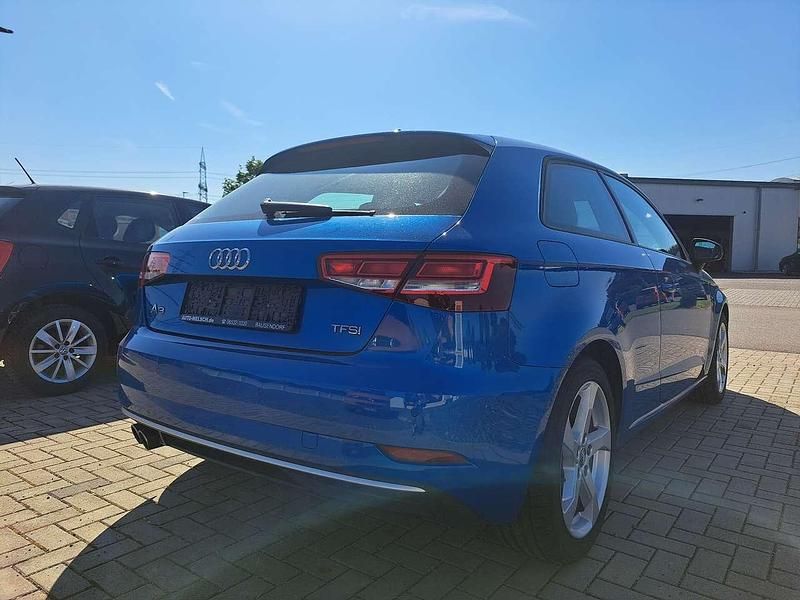 Gebraucht Audi A3 Sport 150 PS (110 kW) 2017 Arablau kristalleffekt Limousine