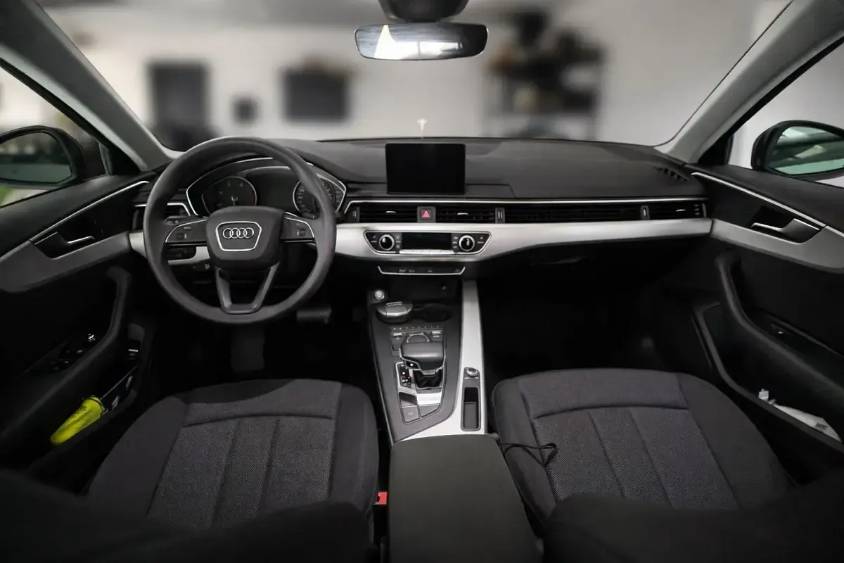Gebraucht Audi A4 150 PS (110 kW) 2017 Schwarz Kombi