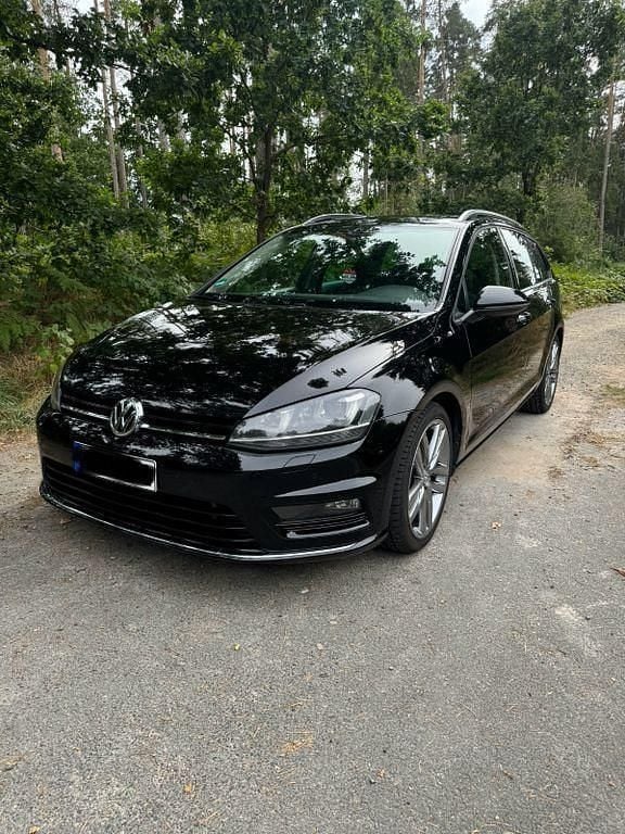 Schwarz Gebraucht 2014 VW Golf VII Highline Kombi | 10.850 € (Fairer Preis) - Bild 1/4