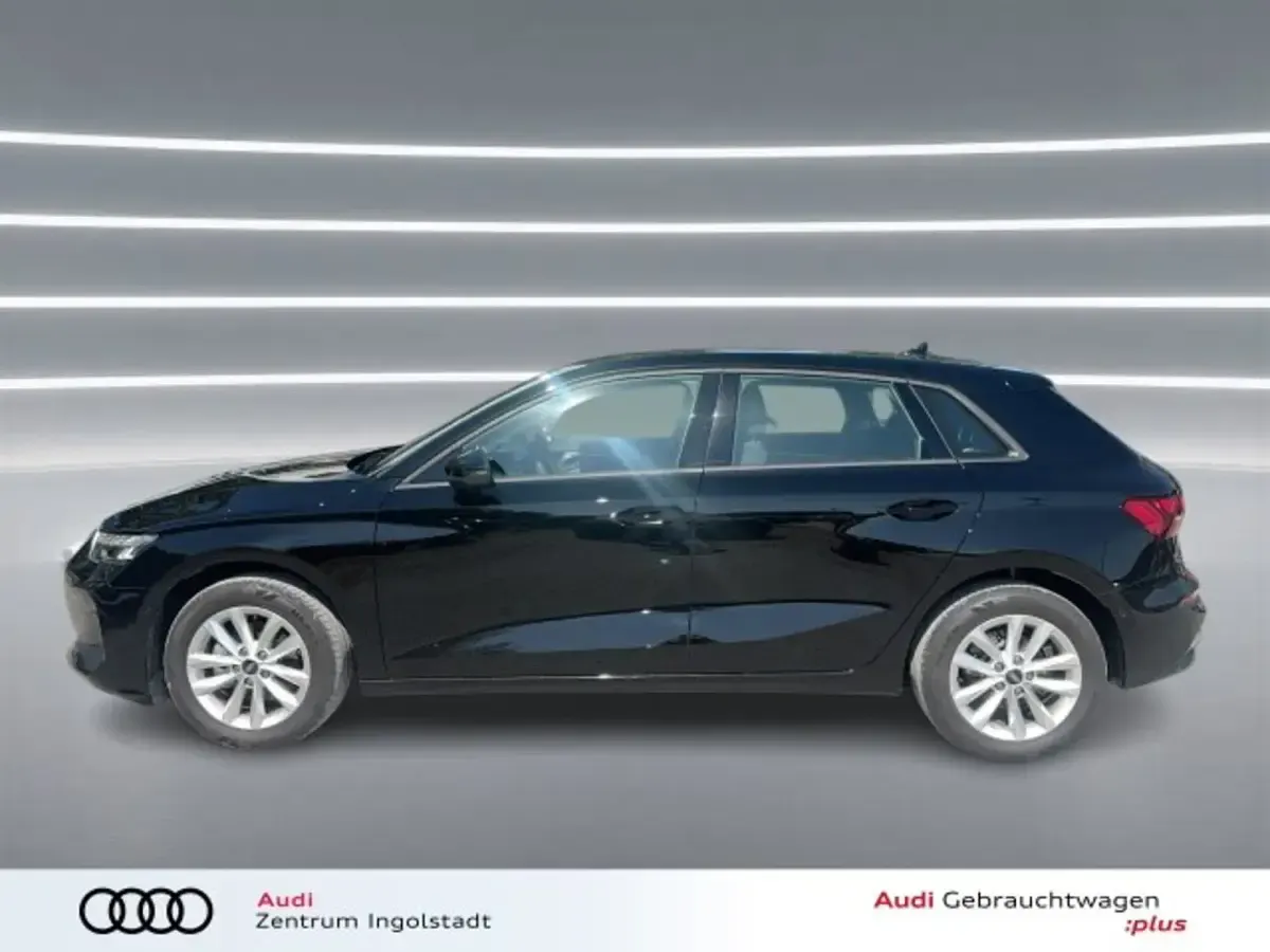 Gebraucht Audi A3 Ambiente 116 PS (85 kW) 2025 Brillantschwarz Limousine