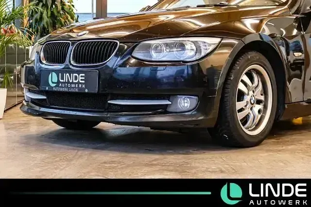 Gebraucht BMW 320 Comfort Edition 184 PS (135 kW) 2011 Schwarz Coupé