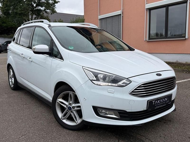 Weiß Gebraucht 2018 Ford Grand C-Max Titanium Van / Kleinbus | 11.990 € (Fairer Preis) - Bild 1/4