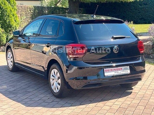 Gebraucht VW Polo Comfortline 95 PS (69 kW) 2021 Deep black perleffekt Kleinwagen