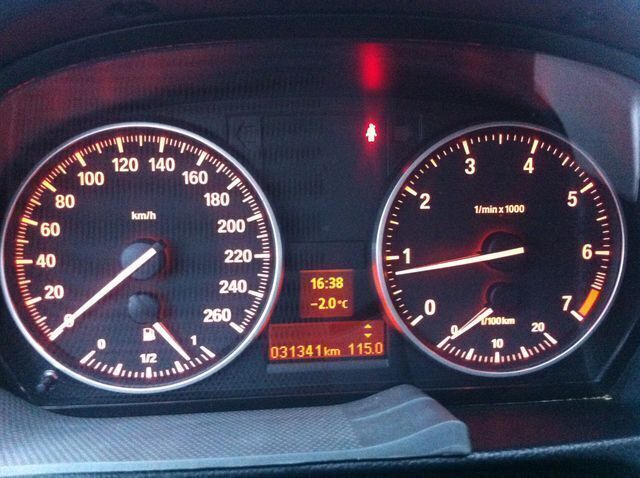 Gebraucht BMW 318 194 PS (142 kW) 2008 Silber metallic Limousine