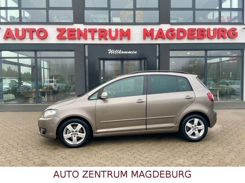 Braun Gebraucht 2010 VW Golf Plus Cross Van / Kleinbus | 6.550 € (Teuer) - Bild 1/4
