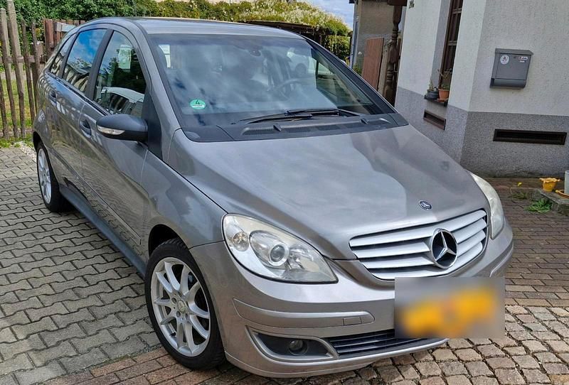 Gebraucht Mercedes B150 95 PS (69 kW) 2006 Beige Van / Kleinbus
