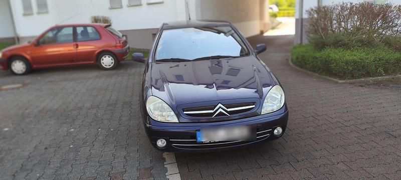 Blau Gebraucht 2004 Citroën Xsara Exclusive Limousine | 1.800 € - Bild 1/4