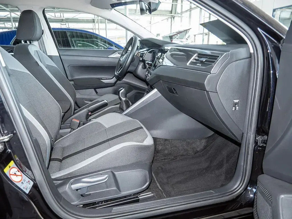 Gebraucht VW Polo Style 95 PS (69 kW) 2025 Schwarz / deep black Kleinwagen