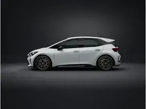 Neu Cupra Born 139 kW (190 PS) 2026 Weiß (glacial white metallic) Kleinwagen