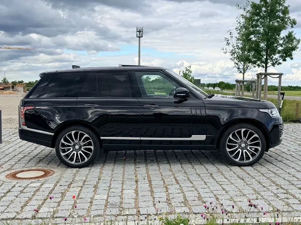 Gebraucht Land Rover Range Rover Autobiography 340 PS (250 kW) 2019 Schwarz SUV