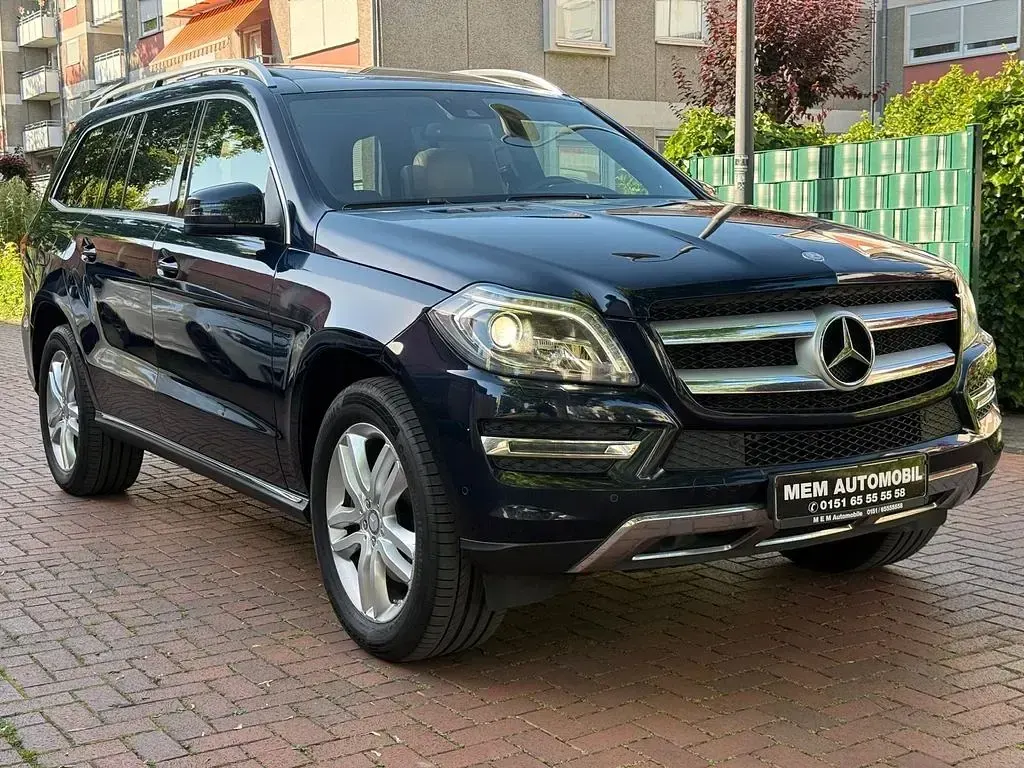 Używany Mercedes GL400 333 KM (244 kW) 2015 Niebieski SUV