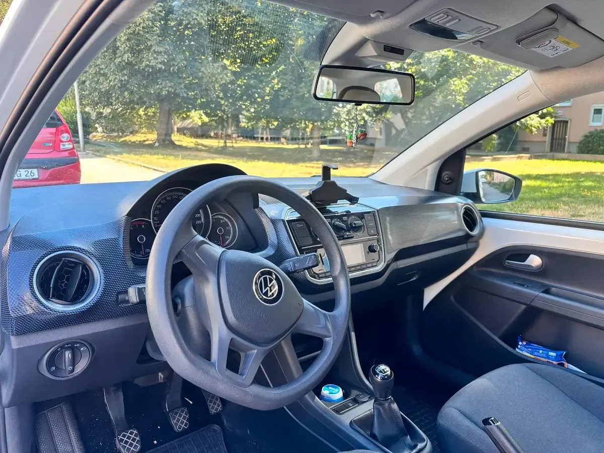 Gebraucht VW up! 60 PS (44 kW) 2020 Weiß Kleinwagen