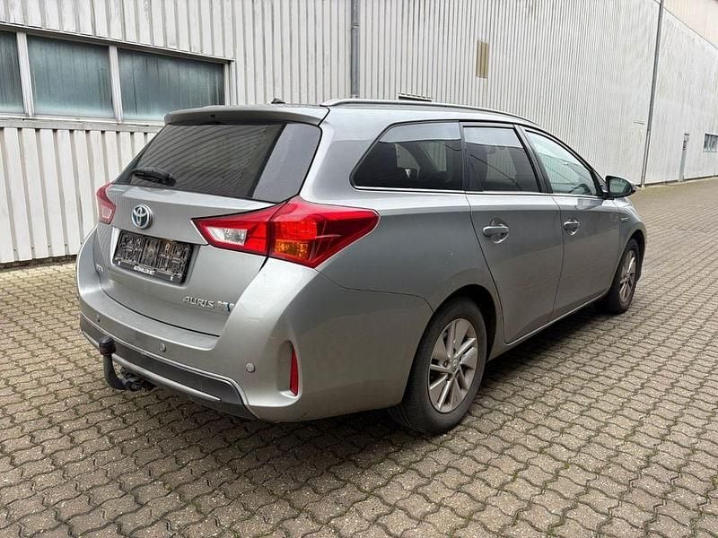 Gebraucht Toyota Auris Hybrid 99 PS (72 kW) 2014 Grau Limousine
