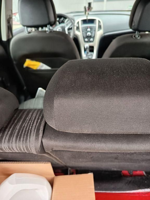 Gebraucht Opel Astra Design Edition 116 PS (85 kW) 2011 Rot Limousine