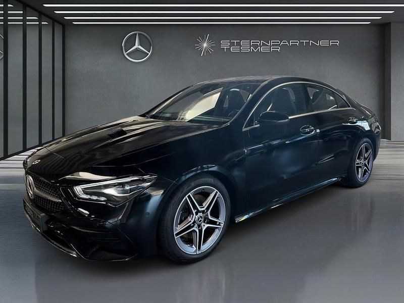 Schwarz Gebraucht 2024 Mercedes CLA200 AMG Coupé | 33.870 € (Fairer Preis) - Bild 1/3