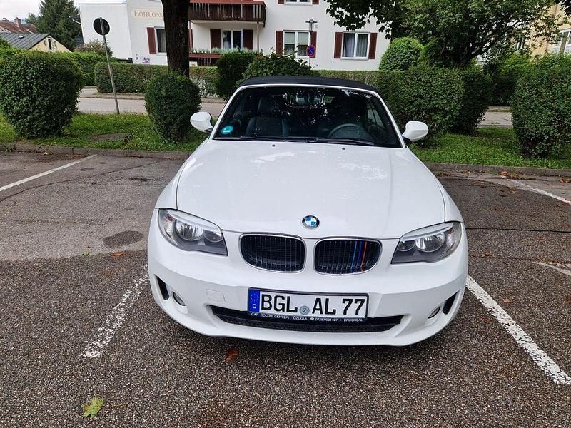 Weiß Gebraucht 2012 BMW 120 Cabriolet Sport Line Cabrio | 7.400 € (Guter Preis) - Bild 1/4