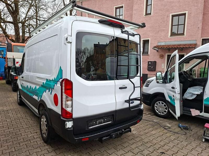 Gebraucht Ford Transit Trend 131 PS (96 kW) 2020 Frostweiß Van / Kleinbus