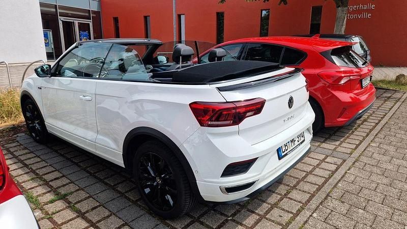 Weiß Gebraucht 2021 VW T-Roc Cabriolet R-line Cabrio | 25.700 € (Fairer Preis) - Bild 1/4