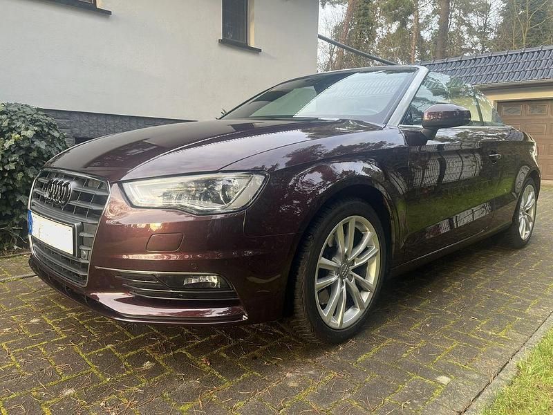 Gebraucht Audi A3 Cabriolet Ambiente 179 PS (131 kW) 2014 Violet Cabrio
