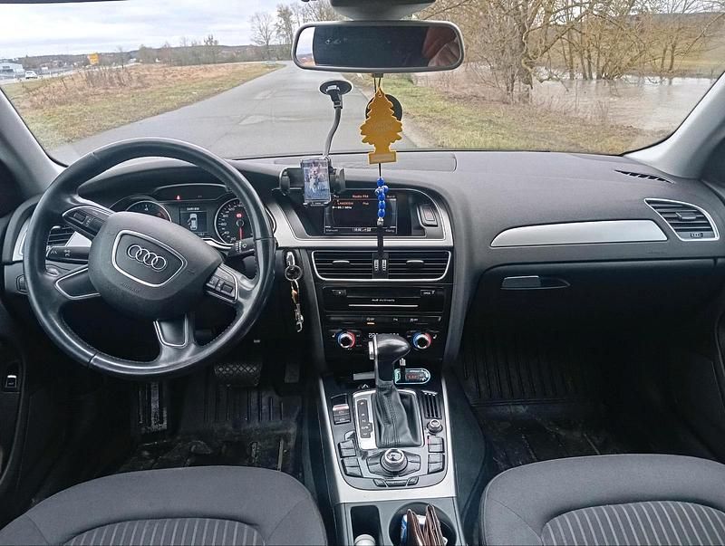 Gebraucht Audi A4 177 PS (130 kW) 2015 Blau Limousine