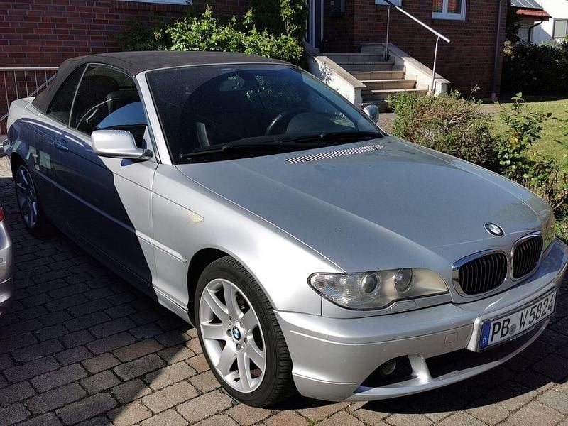 Gebraucht BMW 320 Cabriolet Exclusive 170 PS (125 kW) 2004 Schwarz Cabrio