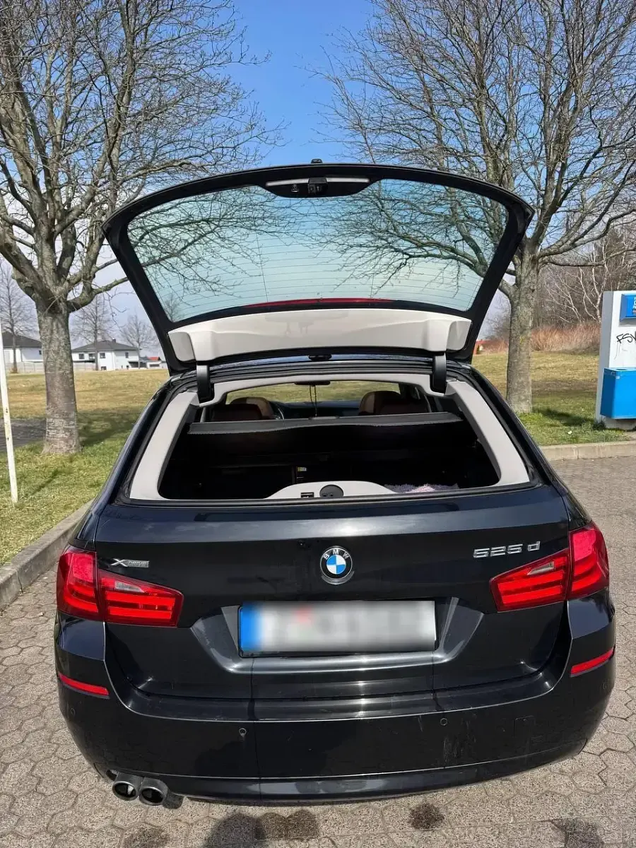 Gebraucht BMW 525 218 PS (160 kW) 2012 Schwarz Kombi