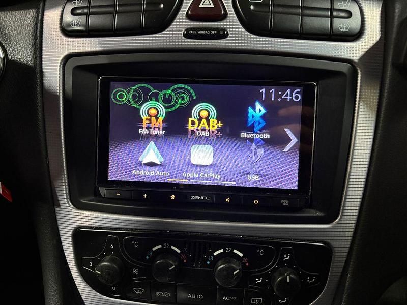 Gebraucht Mercedes C180 143 PS (105 kW) 2004 Blau Coupé