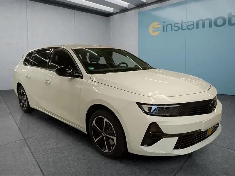 Gebraucht Opel Astra 131 PS (96 kW) 2025 Weiß Kleinwagen