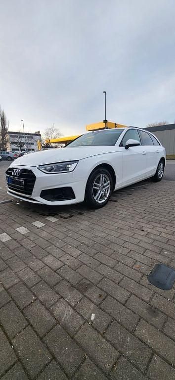 Gebraucht Audi A4 163 PS (119 kW) 2023 Weiß Kombi