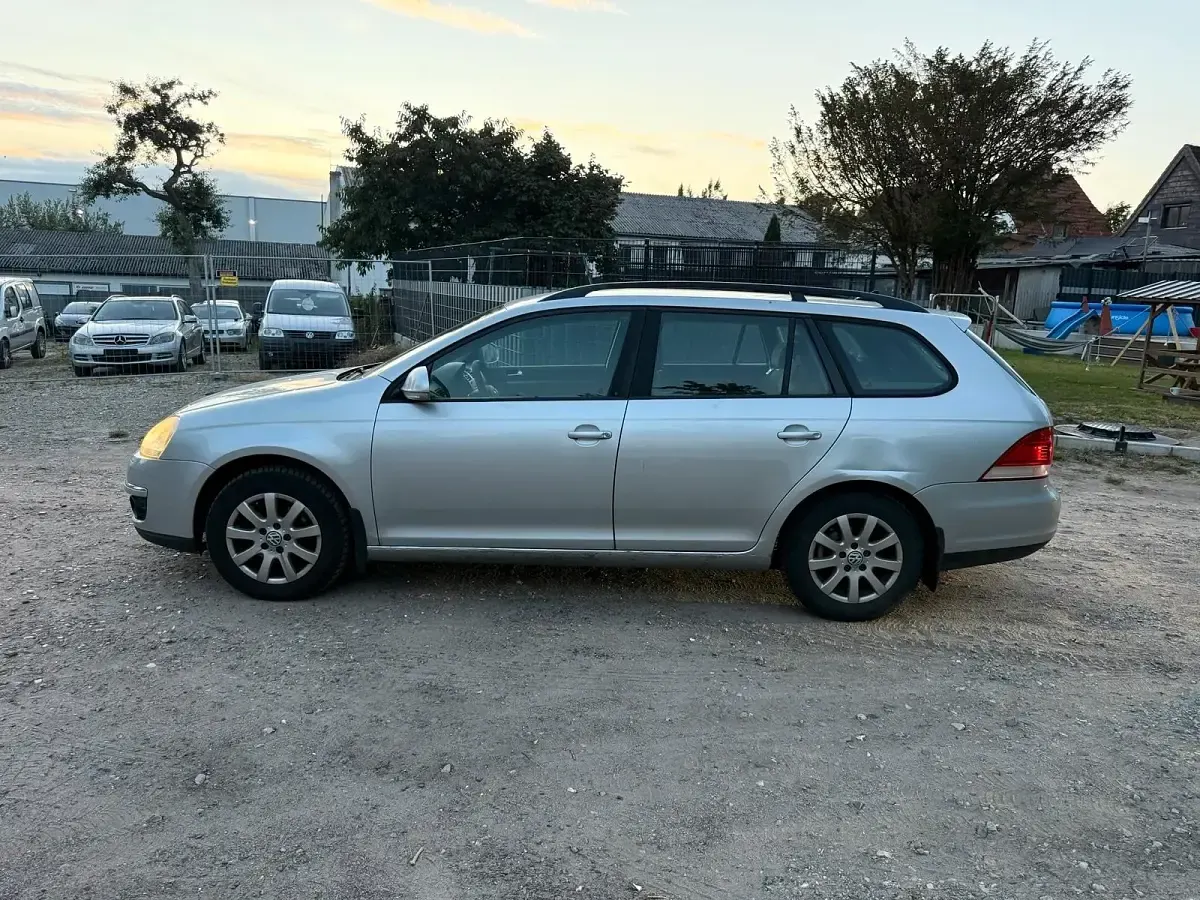 Gebraucht VW Golf V 105 PS (77 kW) 2008 Silber Kombi