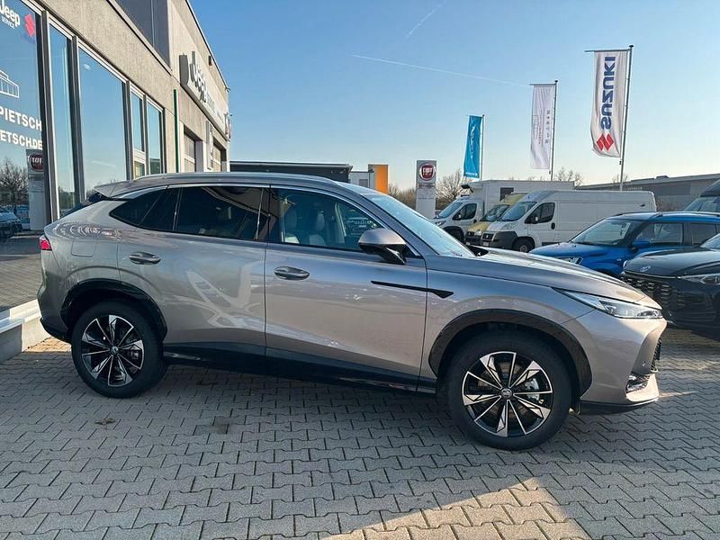Neu MG HS 224 PS (164 kW) 2026 Silber SUV