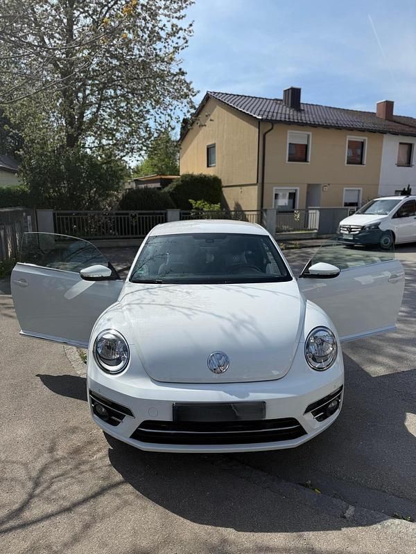 Weiß Gebraucht 2017 VW Beetle Allstar Limousine | 10.300 € (Fairer Preis) - Bild 1/4